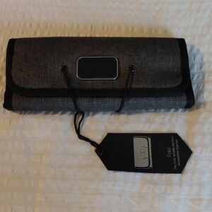 💚NWT ELECTRONIC ACCESSORIES ORGANIZER